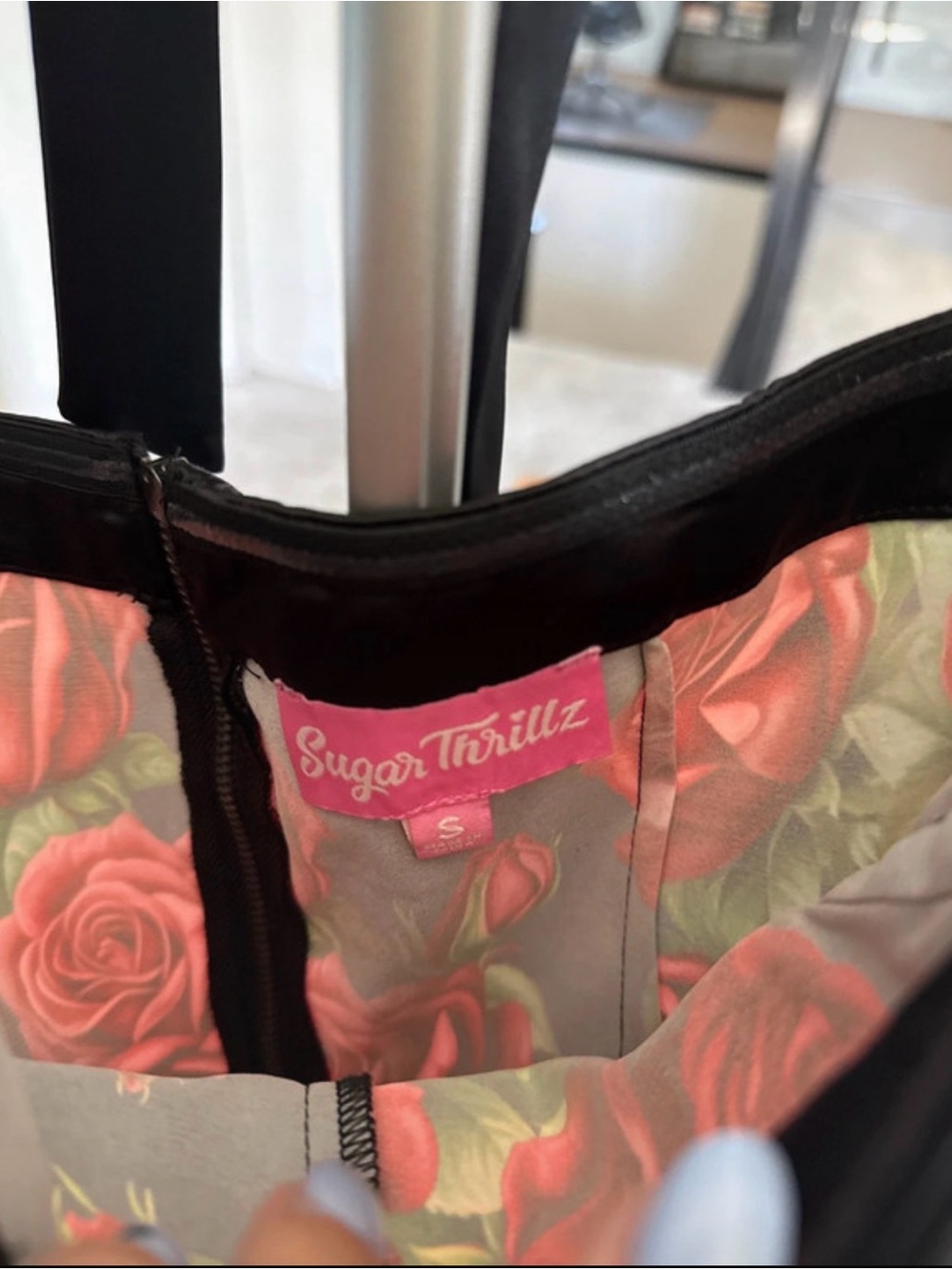 Sugar thrills rose Italian romper - Picture 3 of 4